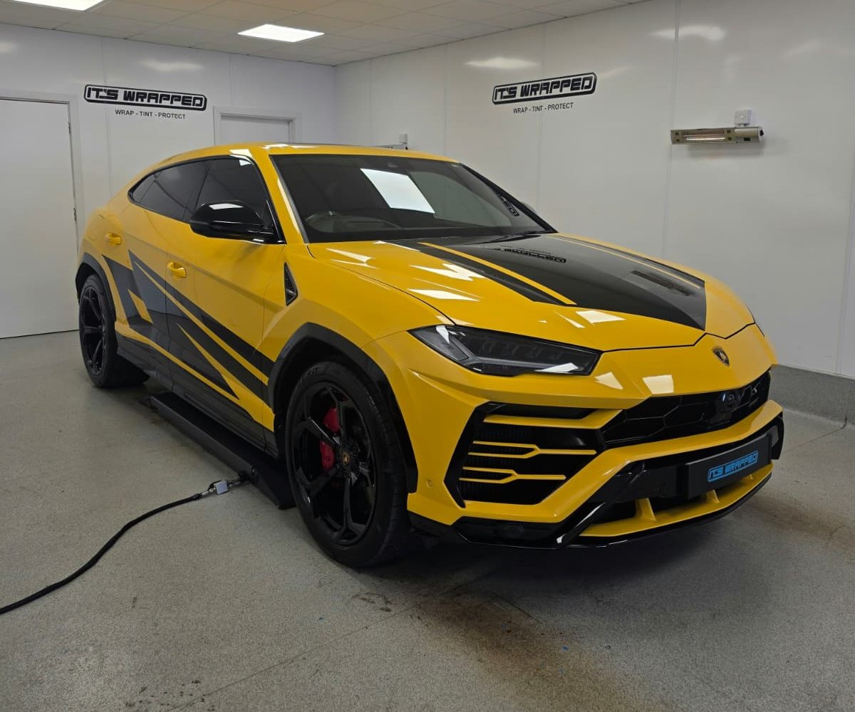 Lamborghini Urus — Black Graphics Wrap, Cardiff